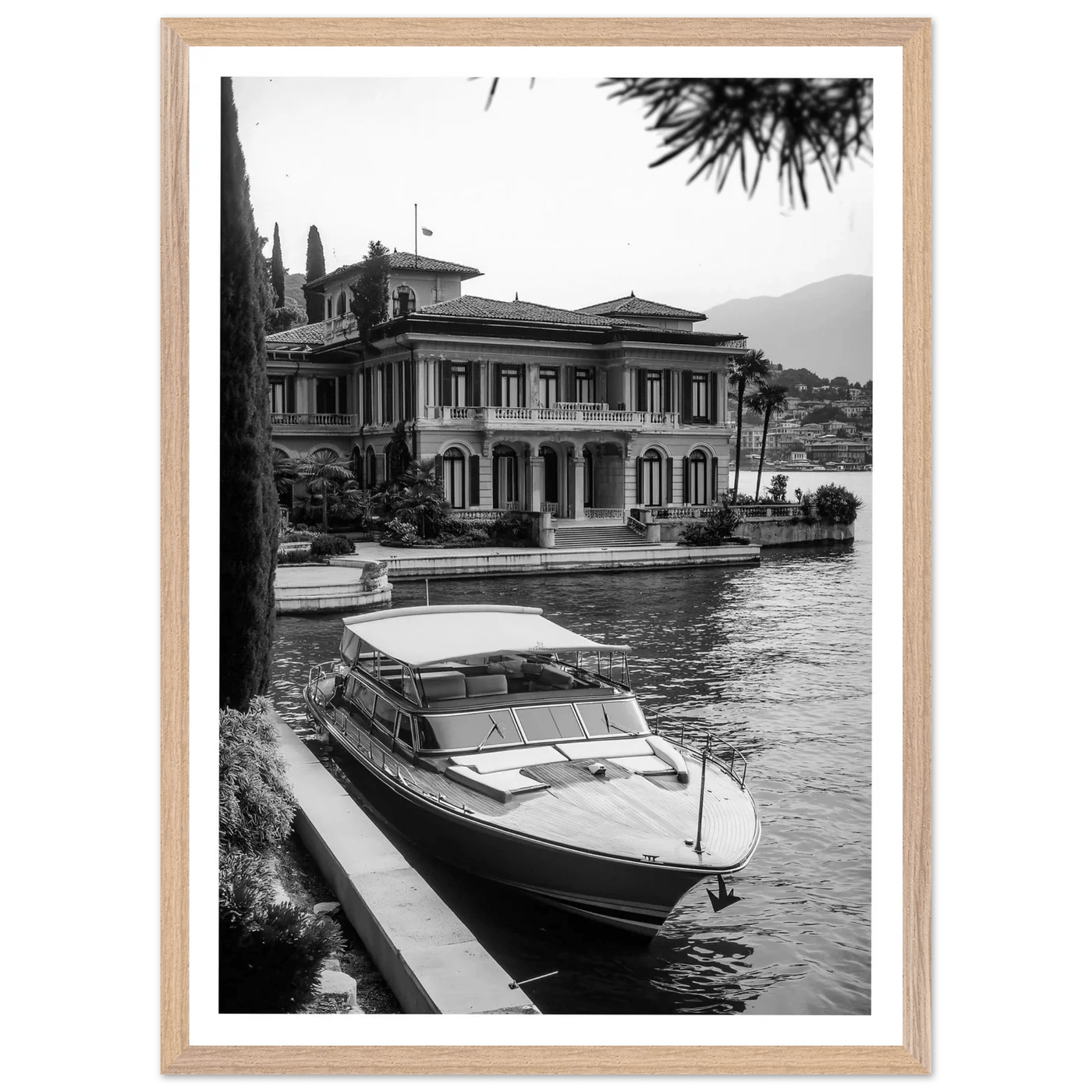 Tableau Noir et Blanc Bateau Lac de Côme - La Maison Du Tableau