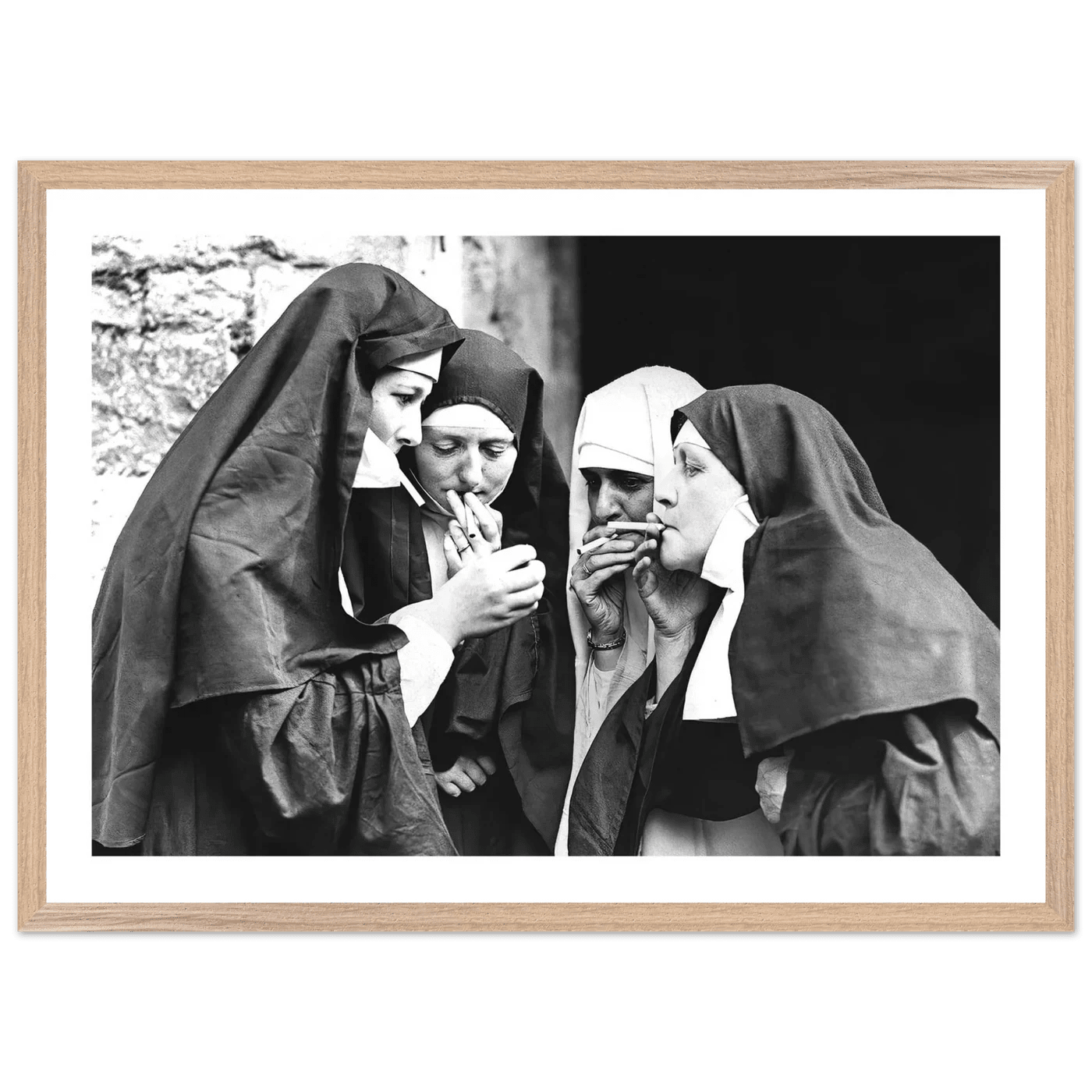 Tableau Nonne Qui Fume - La Maison Du Tableau